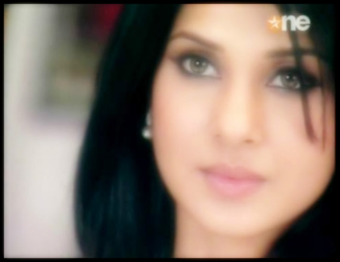  - x-Jennifer Winget 4-x