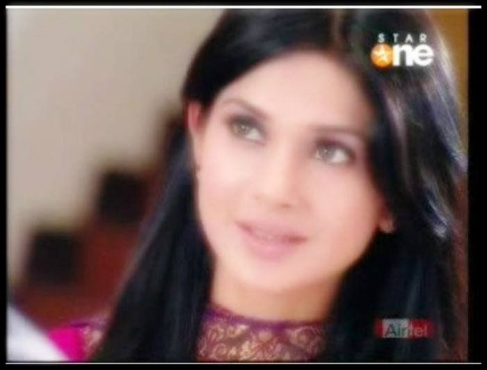  - x-Jennifer Winget 4-x
