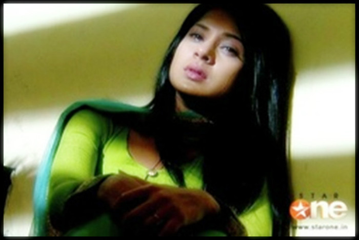 - x-Jennifer Winget 4-x