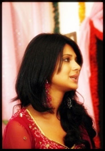 - x-Jennifer Winget 4-x