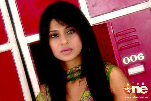 395282_240382209388611_2113492445_n