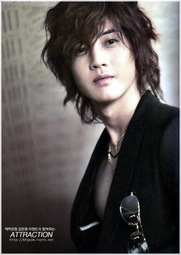 Nu,in niciun caz nu sunt indragostit de ea!