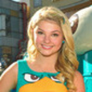 stefanie-scott-686878l-thumbnail_gallery - stefanie scott