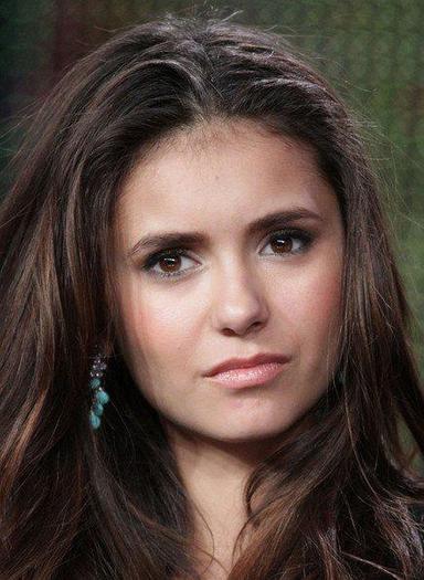 stiu ,ami faci o poza? - The vampire diaries banda