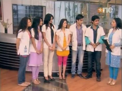 390646_216960768378186_2067410429_n