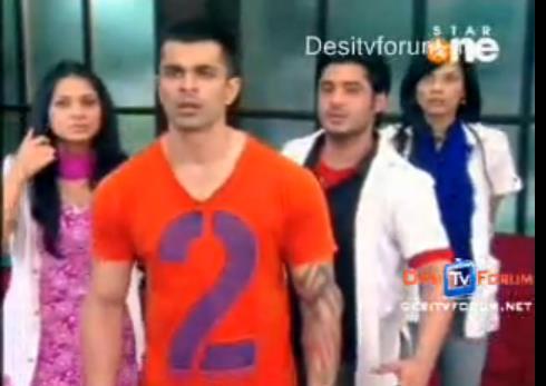 402621_246736252067304_875602444_n