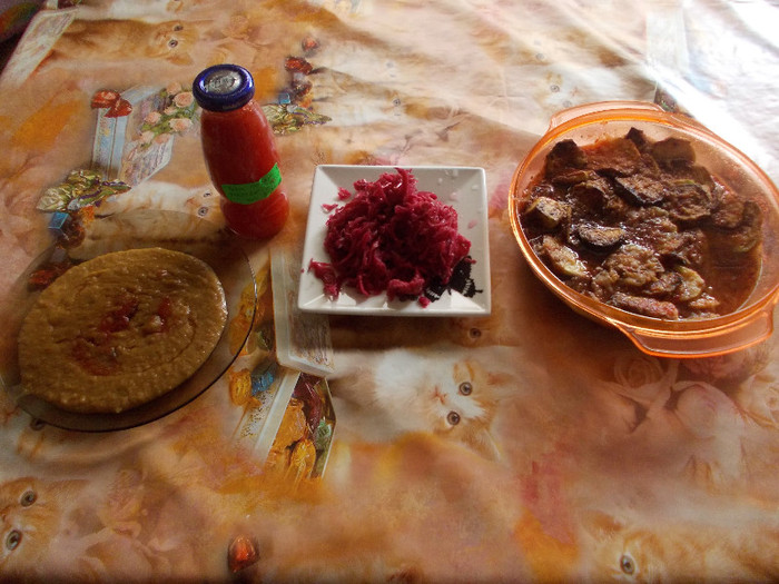 fasole, salata si dovlecei in usturoi - Meniu pt postul Sf Apostoli Petru si Pavel