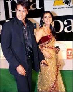  - Kajol si Ajay Devgan