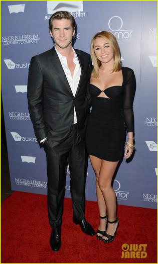 miley-cyrus-liam-hemsworth-australians-in-film-awards-01