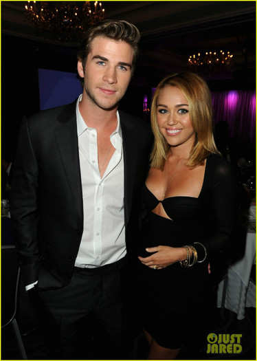 miley-cyrus-liam-hemsworth-australians-in-film-awards-08 - Miley Cyrus Australians in Film Awards with Liam Hemsworth