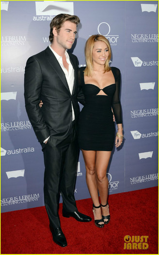 miley-cyrus-liam-hemsworth-australians-in-film-awards-14 - Miley Cyrus Australians in Film Awards with Liam Hemsworth