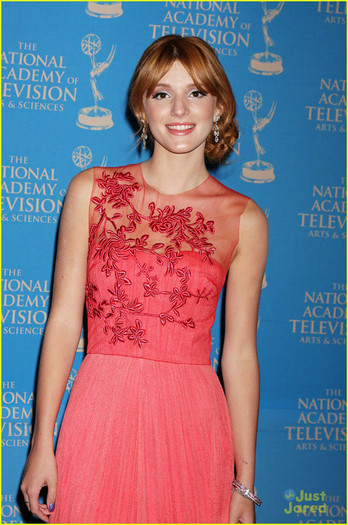 bella-thorne-creative-emmys-01 - Bella Thorne Daytime Creative Emmy Awards 2012