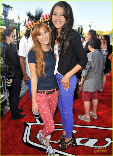bella-thorne-fathers-day-interview-03 - Bella Thorne Opens Up About Fathers Day JJJ Exclusive Interview