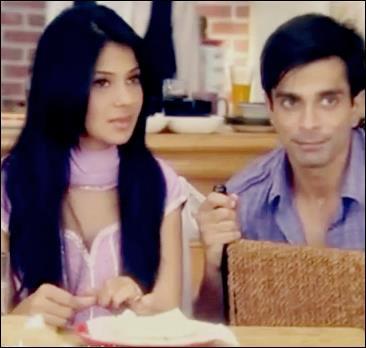 313538_292616870778066_620428147_n - Jenny 5