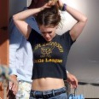 Hilary_Duff_1223914774_0