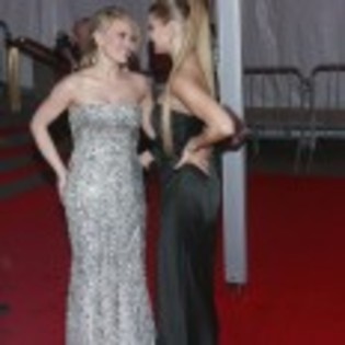 Hilary_Duff_1223914953_4