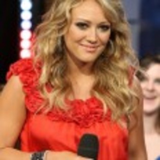 Hilary_Duff_1223915600_3