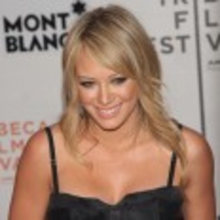 Hilary_Duff_1223915652_4