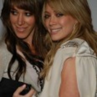 Hilary_Duff_1223915887_0