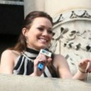 Hilary_Duff_1223916570_1