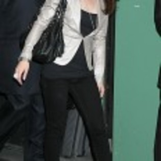 Hilary_Duff_1223916886_4