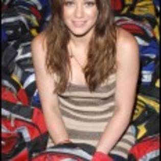 Hilary_Duff_1223917504_1