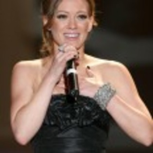 Hilary_Duff_1223917690_1