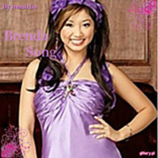 Fetele sunt:Jessie Lockhart si Andreea Brown.