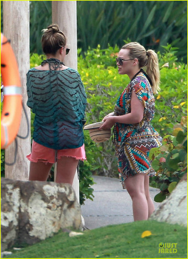 hilary-haylie-duff-mexico-getaway-06