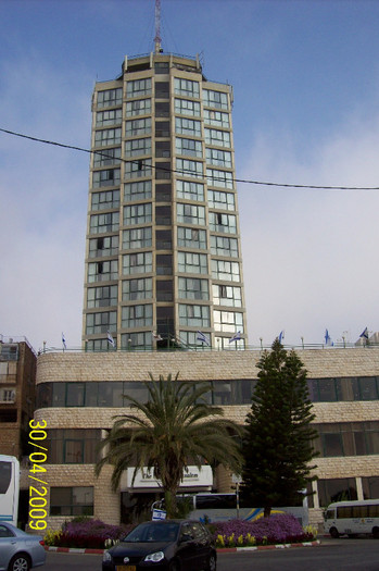 100_5750