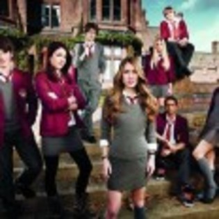 House-of-Anubis-1320244141 - misterele casei anubis