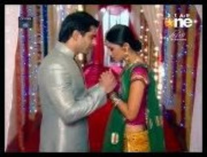 430571_314619155253616_1696202602_a - jennifer winget 9