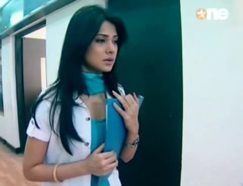Walo31stAug09ARSnapshot4 - jennifer winget10
