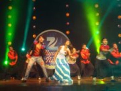 165991_433388120025560_1389762782_a - sara khan13