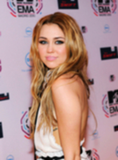 31865038_CLXJEFJMV - Club Miley