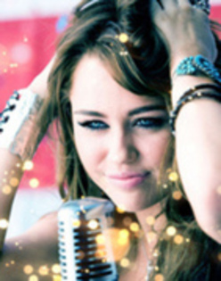 31865045_DRXNCVEAW - Club Miley
