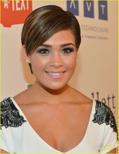 nicole-anderson-cassie-scerbo-thirst-08 - Nicole Anderson Pixie Cut at Thirst Gala 2012