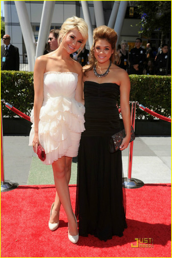 nicole-anderso-chelsea-staub-creative-arts-emmys-03 - Nicole Anderson and Chelsea Stau  Sky High Hair at the Emmys