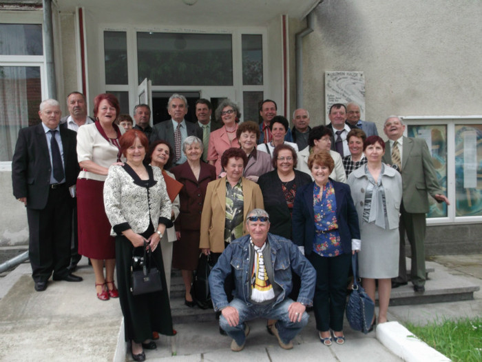 Picture 3609 - 45 DE ANI DE MARETE IMPLINIRI