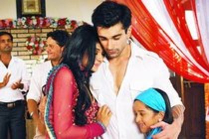 71931896_DIEVGMJ - jennifer winget10