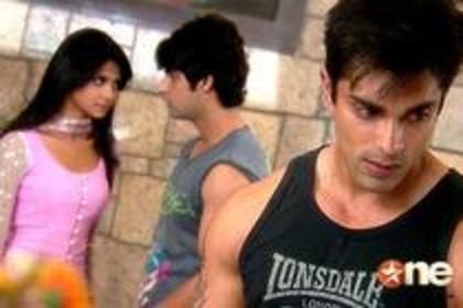 71932026_BFTLLSW3 - jennifer winget10