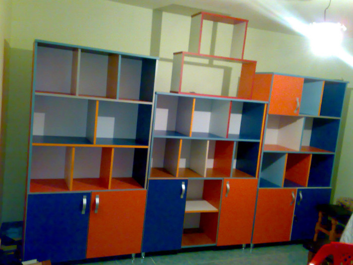 biblioteca scoala - amenajari interioare