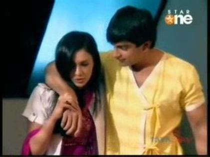 K:ma iubesti? S:ce intrebare e asta? K:ma iubesti? S:ce intrebare e asta?