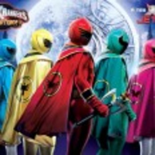 Power_Rangers_Mystic_Force_1264873553_2_2006