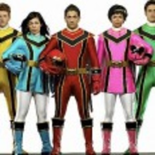 Power_Rangers_Mystic_Force_1267718524_2_2006 - pawer rangers