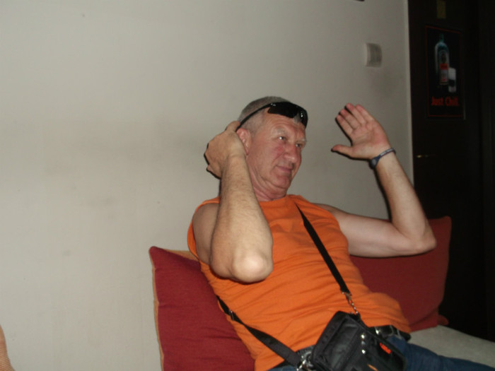 LASA, NU TE MAI STROFOCA ATAT