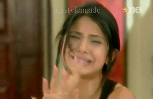 225566_227031273980505_100000209030754_1106205_6677209_n - jennifer winget10