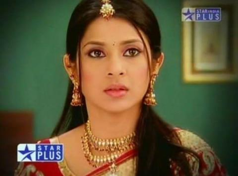 306501_126865647453079_1684744033_n - jennifer winget10