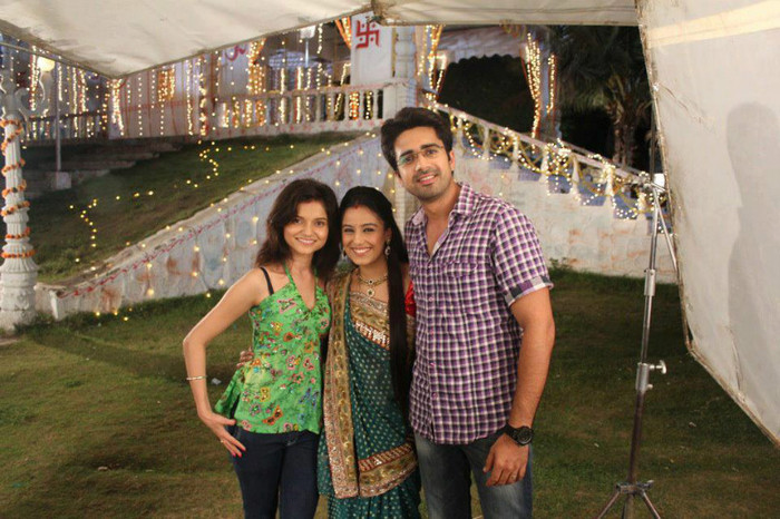 527637_228462153935693_100003157303250_413320_2120764103_n - xxRubina Dilaik si Avinash Sachdevxx