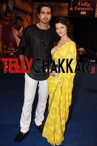 556215_374462039276879_259425359_n - xxRubina Dilaik si Avinash Sachdevxx